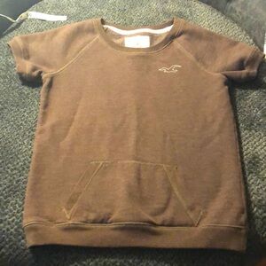 🎉 4 for $20 Hollister short sleeve sweatshirt